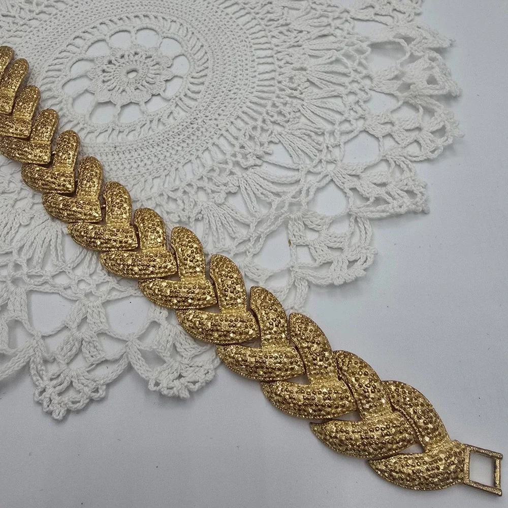 Vintage Link Bracelet Gold Tone Braided Fishtail size 7